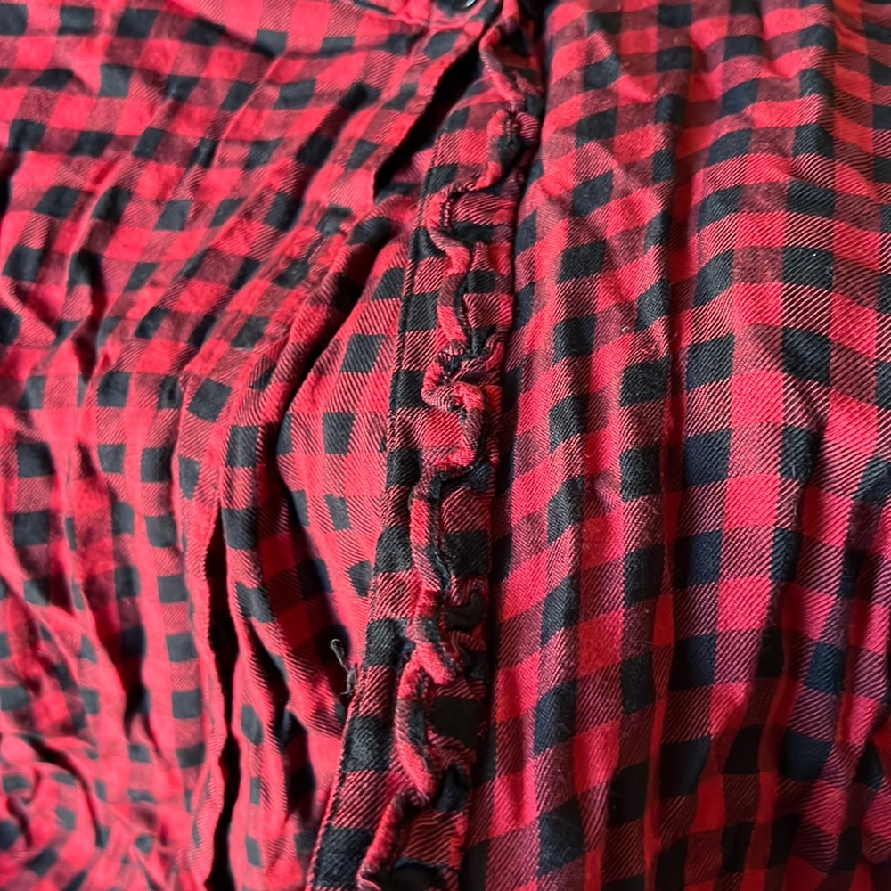 Women’s red and black flannel terra sky XXL?